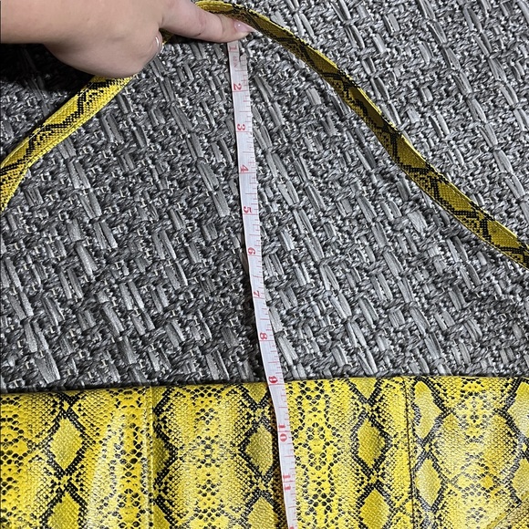 Large Snake Print Yellow & Black Clutch With Removable Strap - Picture 10 of 10
